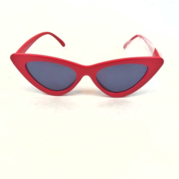 Collin’s Closet Accessories - NWT | Red Cardi Cat Eye UV Retro Sunglasses